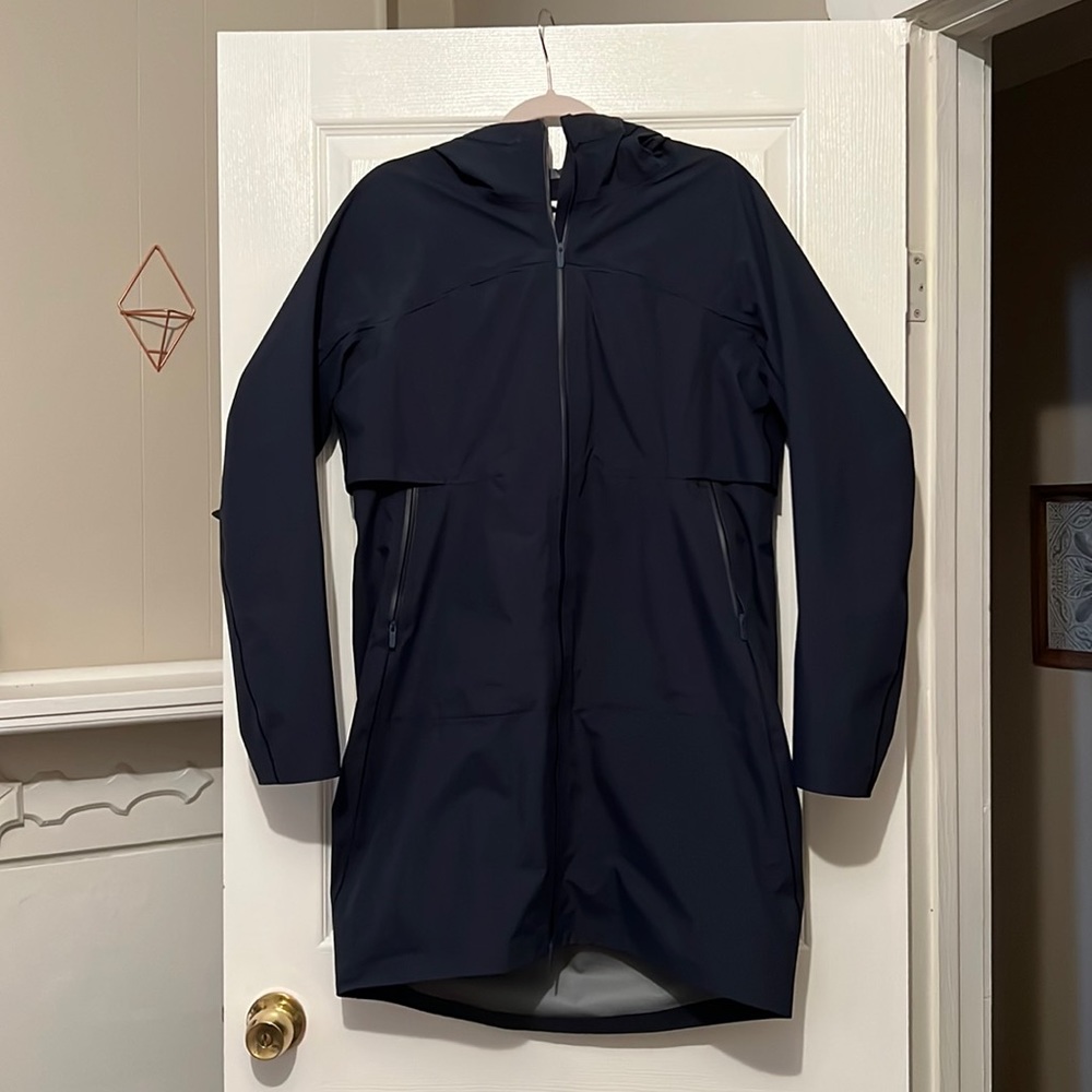 Lululemon rain jacket
